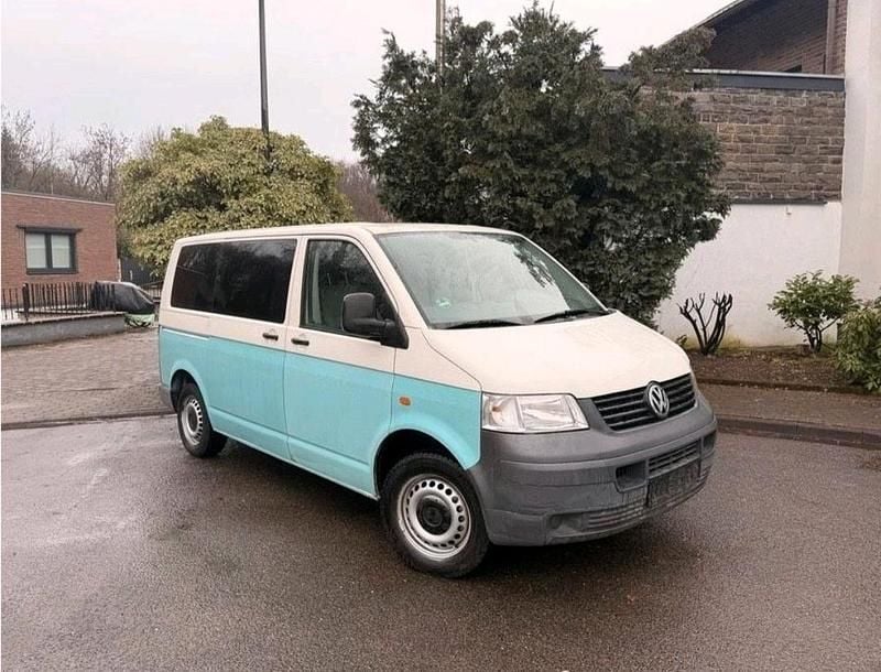 Weiß Gebraucht 2006 VW Caravelle Van / Kleinbus | 4.500 € (Superpreis) - Bild 1/4