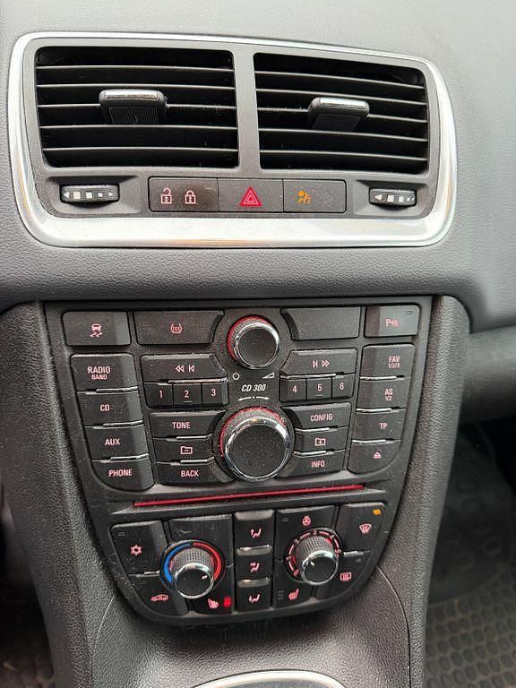 Gebraucht Opel Meriva Innovation 120 PS (88 kW) 2011 Silber Van / Kleinbus