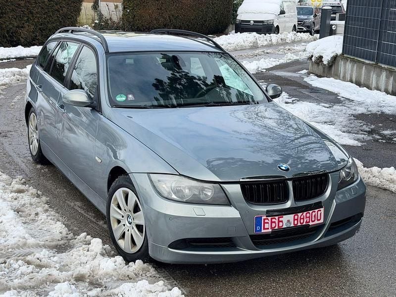 Second-hand BMW 320 163 CP (119 kW) 2006 Albastru Break