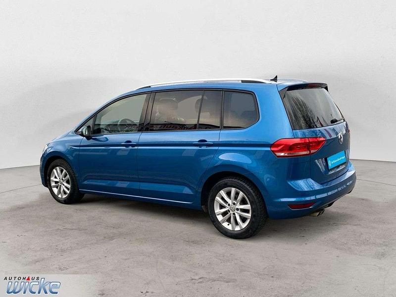 Gebraucht VW Touran Comfortline 150 PS (110 kW) 2016 Blau Van / Kleinbus