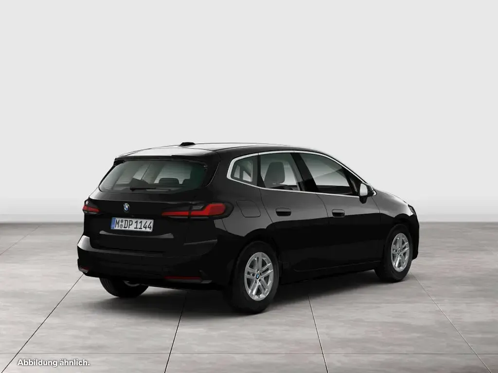 Gebraucht BMW 218 Active Tourer Luxury Line 150 PS (110 kW) 2023 Schwarz Van / Kleinbus