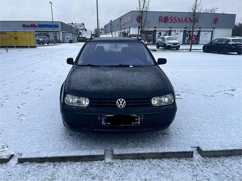 Schwarz Gebraucht 2001 VW Golf IV Kombi | 1.600 € (Guter Preis) - Bild 1/4