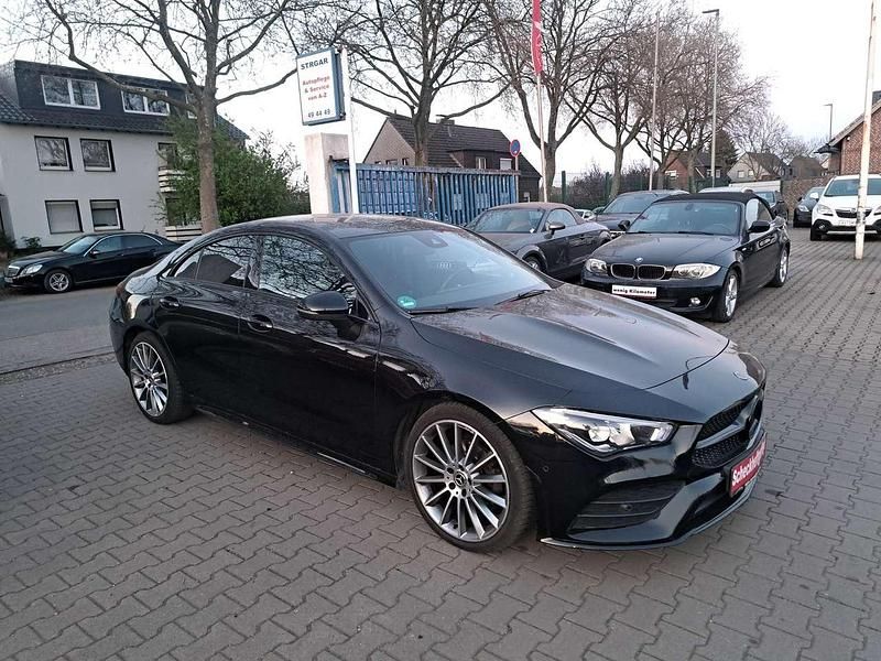 Schwarz Gebraucht 2020 Mercedes CLA180 AMG line Limousine | 25.500 € (Fairer Preis) - Bild 1/4