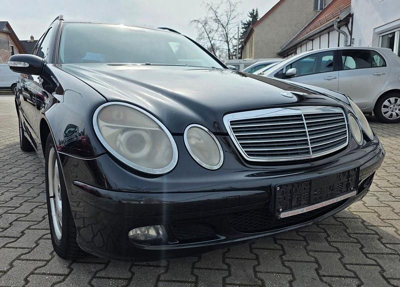 Gebraucht Mercedes E280 Elegance 177 PS (130 kW) 2004 Schwarz Kombi
