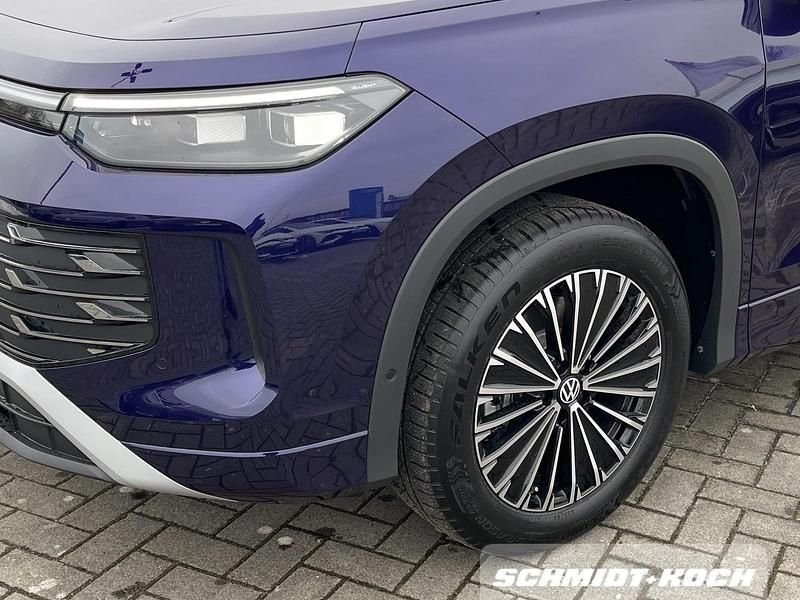 Neu VW Tayron Elegance 150 PS (110 kW) 2026 Ultramarinblau (blau) SUV