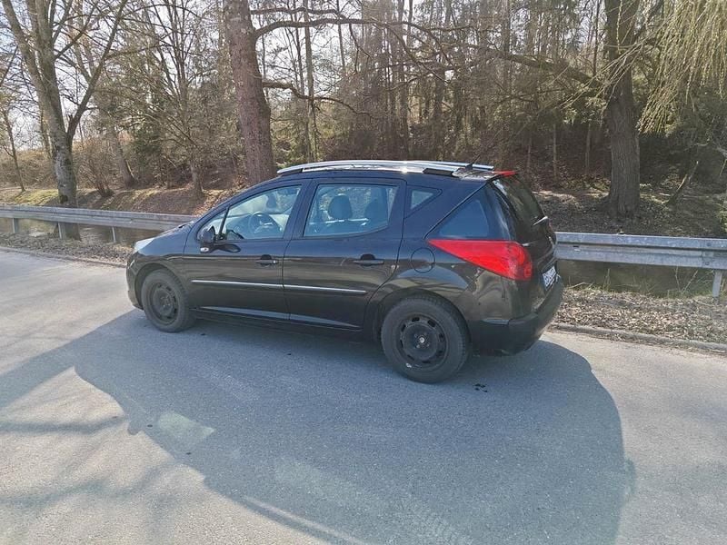 Gebraucht Peugeot 207 Premium 120 PS (88 kW) 2011 Schwarz Kombi