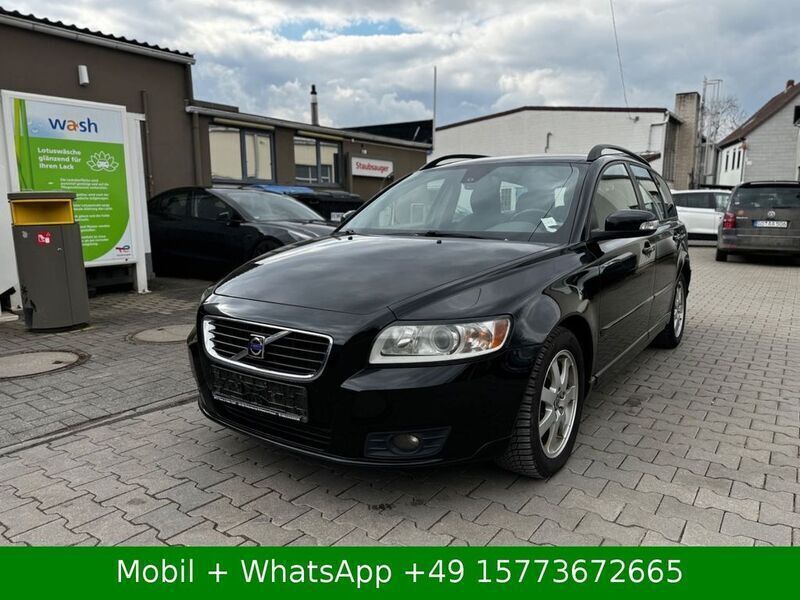 Schwarz Gebraucht 2009 Volvo V50 Momentum Kombi | 2.999 € (Guter Preis) - Bild 1/4