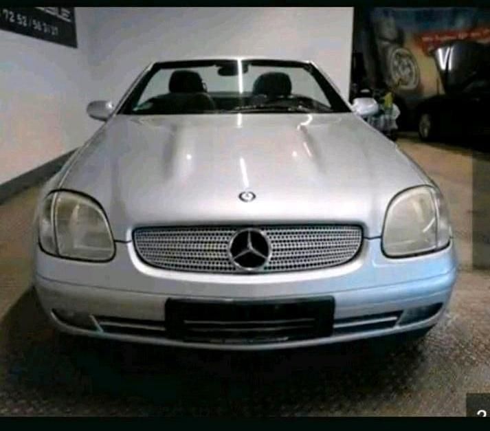 Silber Gebraucht 1997 Mercedes SLK200 Cabrio | 3.800 € (Etwas zu teuer) - Bild 1/3