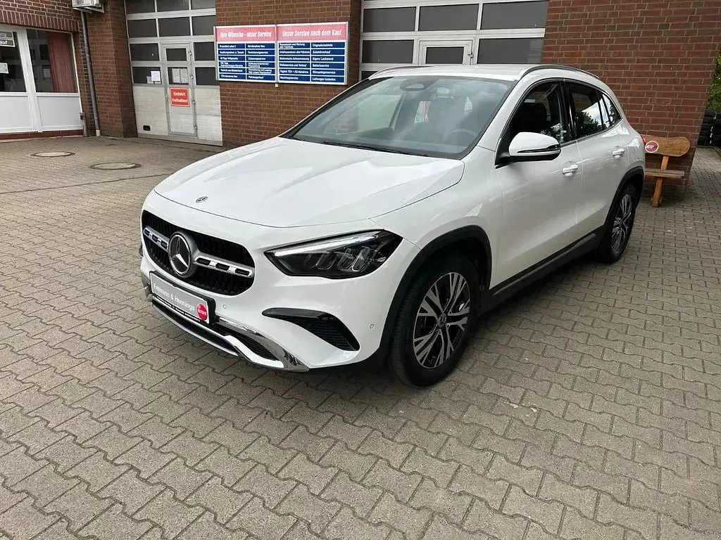 Gebraucht Mercedes GLA220 190 PS (139 kW) 2024 Weiß SUV