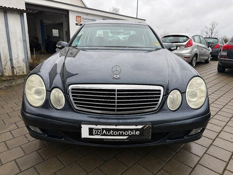 Gebraucht Mercedes E240 Elegance 177 PS (130 kW) 2002 Blau Limousine