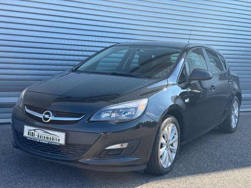 Schwarz Gebraucht 2013 Opel Astra Edition Limousine | 6.480 € (Fairer Preis) - Bild 1/4