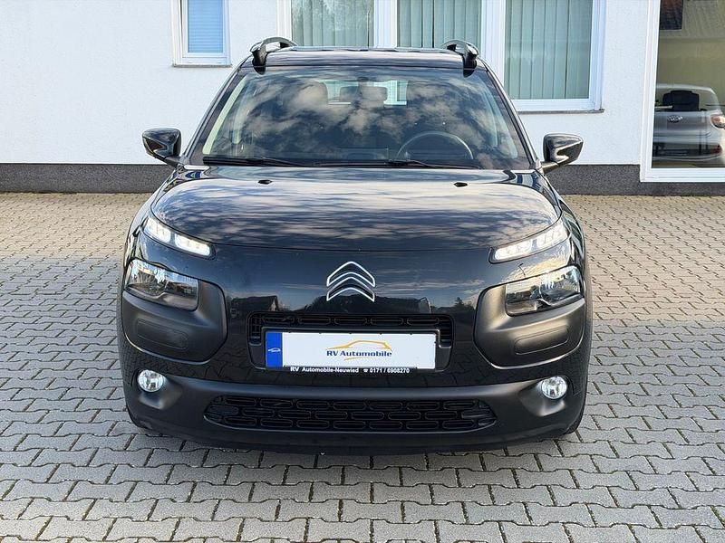 Gebraucht Citroën C4 Feel 99 PS (72 kW) 2017 Schwarz Limousine