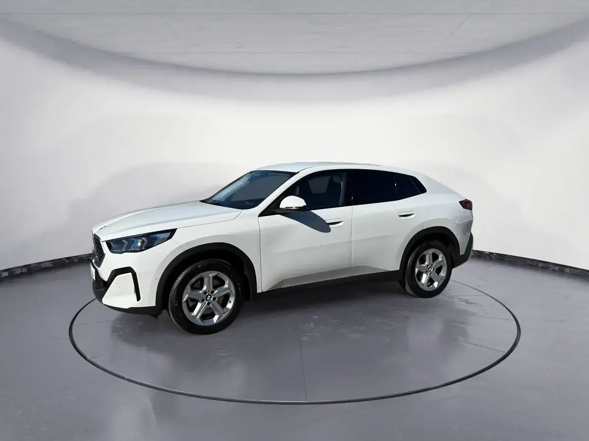 Używany BMW X2 170 KM (125 kW) 2025 Biały SUV