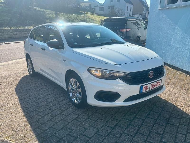 Gebraucht Fiat Tipo Pop 95 PS (69 kW) 2018 Weiß Kombi