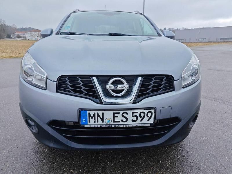 Gebraucht Nissan Qashqai I-Way 150 PS (110 kW) 2011 Silber SUV