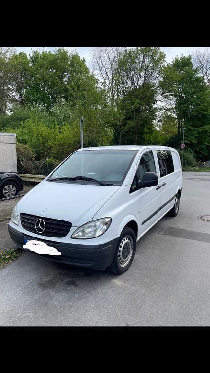 Weiß Gebraucht 2008 Mercedes Vito Van / Kleinbus | 4.500 € (Guter Preis) - Bild 1/4
