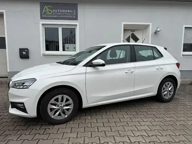 Gebraucht Skoda Fabia Style 95 PS (69 kW) 2023 Weiß Kleinwagen