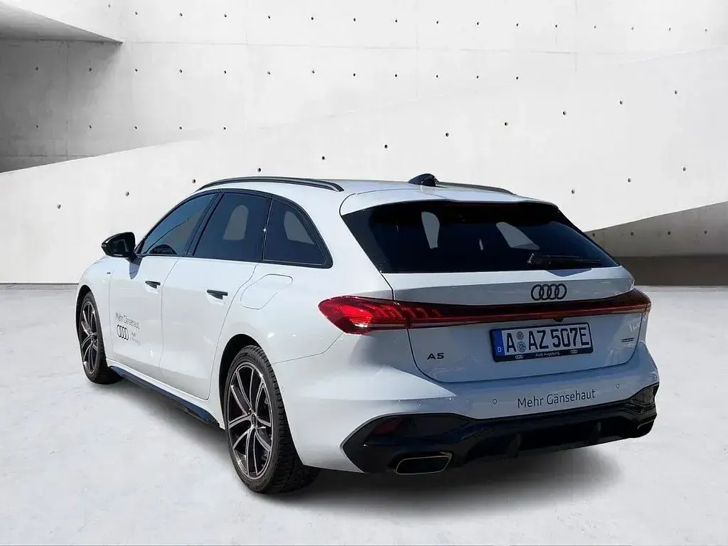 Gebraucht Audi A5 Sport 367 PS (269 kW) 2026 Weiß Kombi