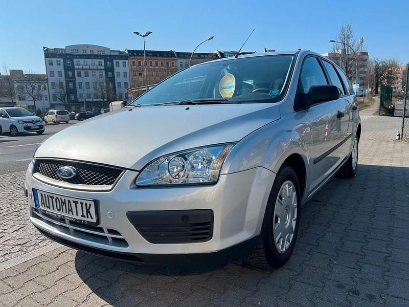 Gebraucht Ford Focus Trend 101 PS (74 kW) 2006 Silber Kombi