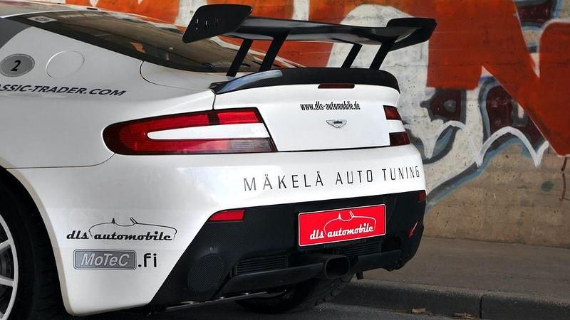 Gebraucht Aston Martin V8 Vantage 500 PS (367 kW) 2012 Weiß Coupé