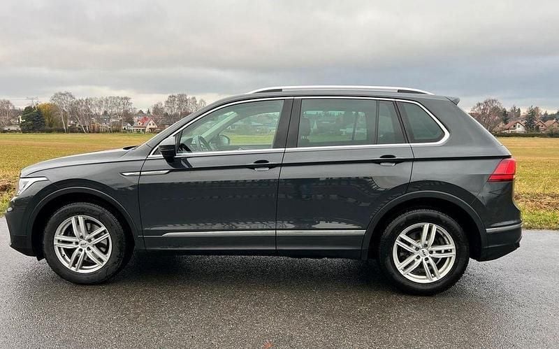 Gebraucht VW Tiguan 150 PS (110 kW) 2021 Grau SUV