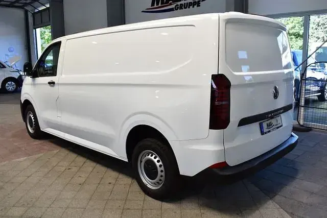 Gebraucht VW T7 110 PS (80 kW) 2025 Weiß Van