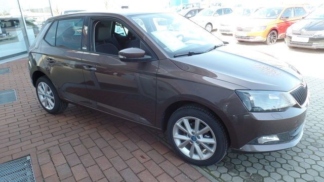 Gebraucht Skoda Fabia Joy 90 PS (66 kW) 2016 Braun metallic Kleinwagen