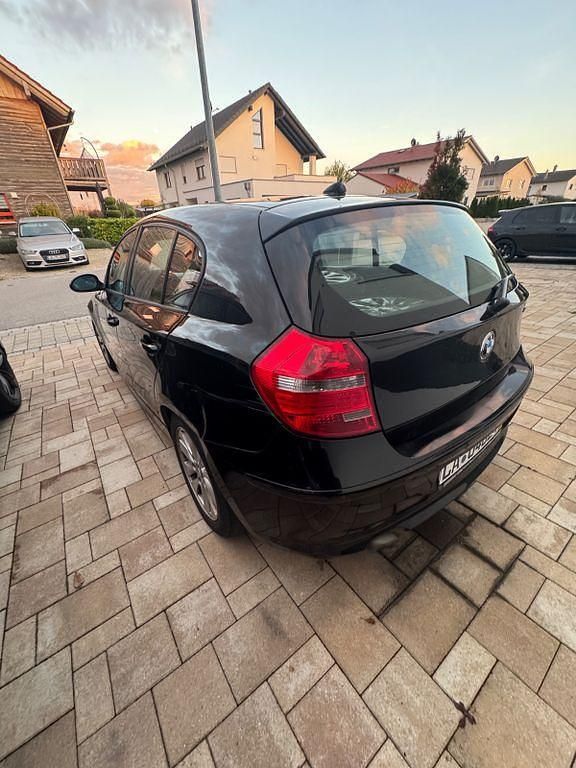 Schwarz Gebraucht 2007 BMW 118 Kleinwagen | 1.600 € (Superpreis) - Bild 1/4
