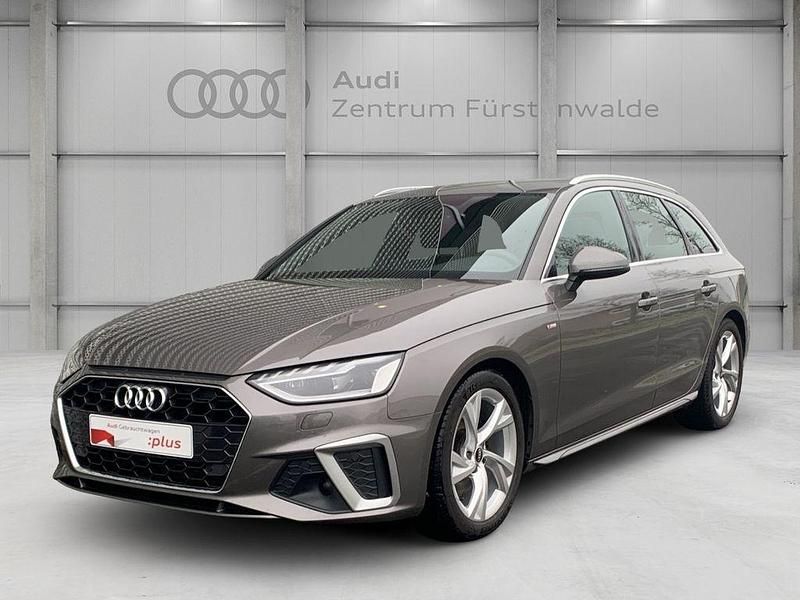 Terragrau metallic Gebraucht 2021 Audi A4 Ambiente Kombi | 28.925 € (Teuer) - Bild 1/4