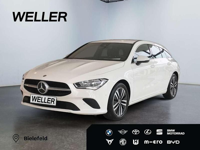 Gebraucht Mercedes CLA200 163 PS (119 kW) 2022 Polarweiss Kombi