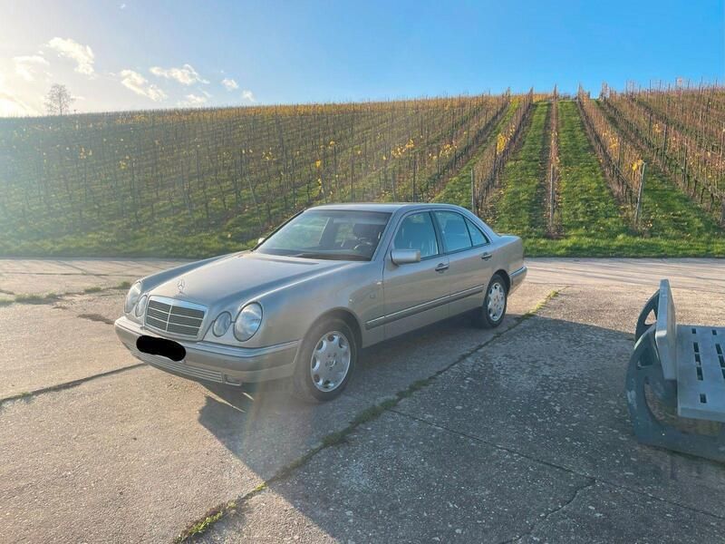 Silber Gebraucht 1997 Mercedes 280 Limousine | 7.900 € - Bild 1/4