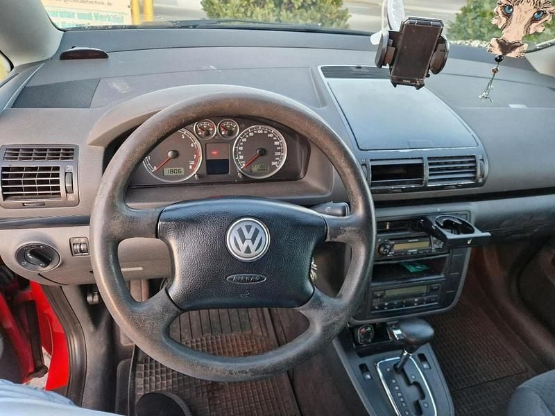 Gebraucht VW Sharan 204 PS (150 kW) 2004 Rot Van / Kleinbus