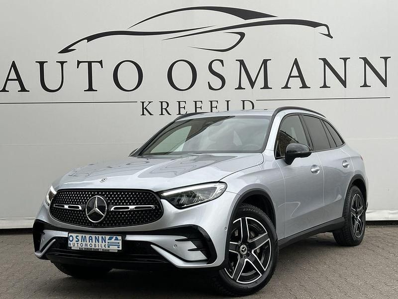 Hightechsilber metallic Gebraucht 2023 Mercedes GLC300 Advanced SUV | 49.950 € (Superpreis) - Bild 1/4