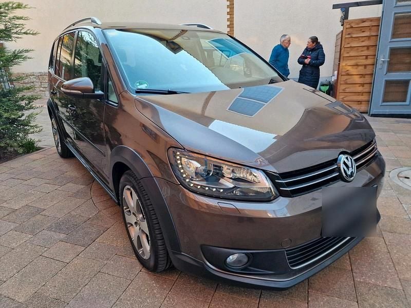 Gebraucht VW Touran Cross 170 PS (125 kW) 2011 Braun Van / Kleinbus