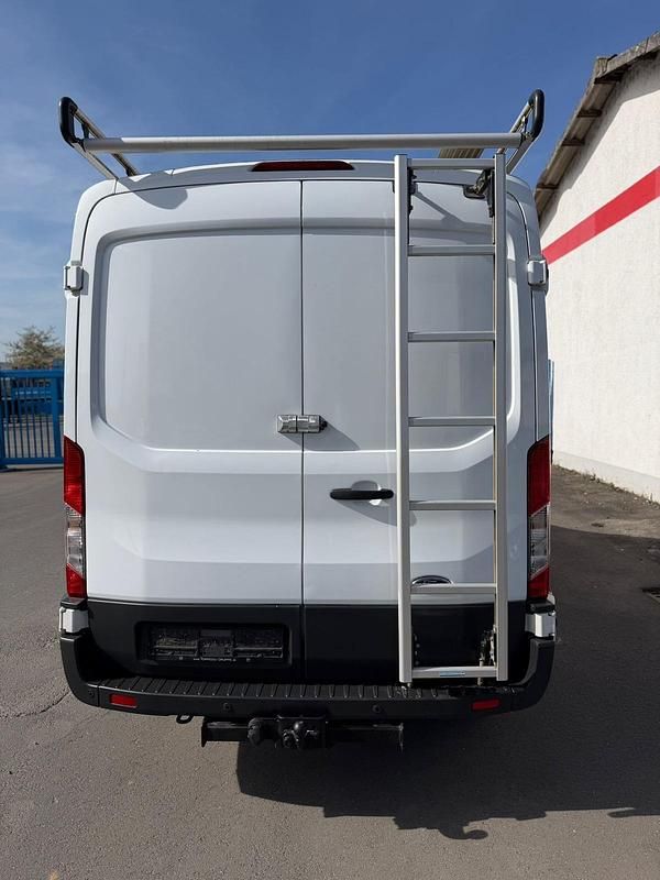 Gebraucht Ford Transit 131 PS (96 kW) 2018 Weiß Van / Kleinbus