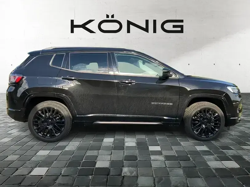 Gebraucht Jeep Compass 131 PS (96 kW) 2024 Schwarz SUV