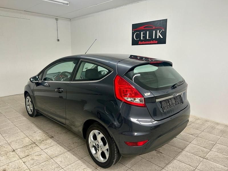 Gebraucht Ford Fiesta Titanium 82 PS (60 kW) 2009 Schwarz Kleinwagen