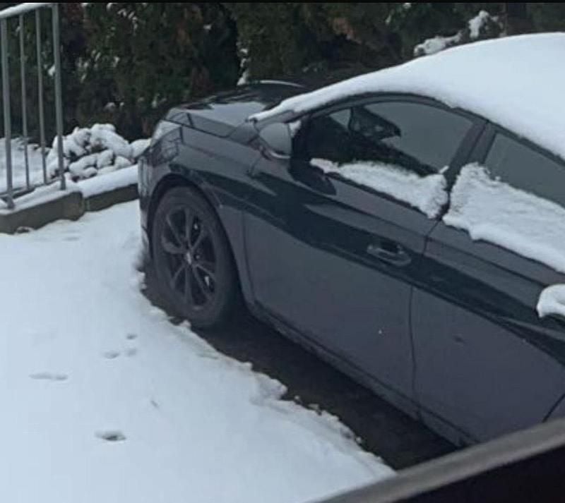 Grau Gebraucht 2021 Hyundai i20 Limousine | 12.900 € (Fairer Preis) - Bild 1/4