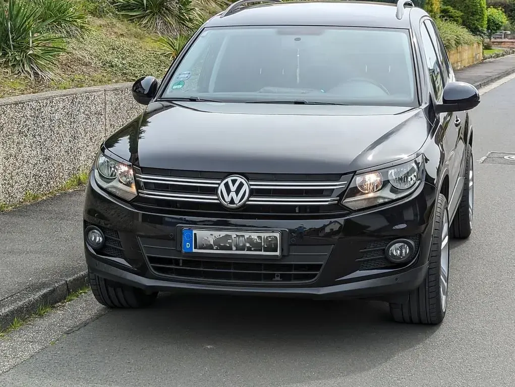 Gebraucht VW Tiguan Sport 160 PS (117 kW) 2012 Schwarz SUV