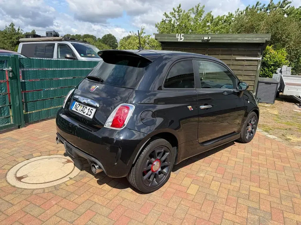 Gebraucht Abarth 500 135 PS (99 kW) 2015 Schwarz Kleinwagen
