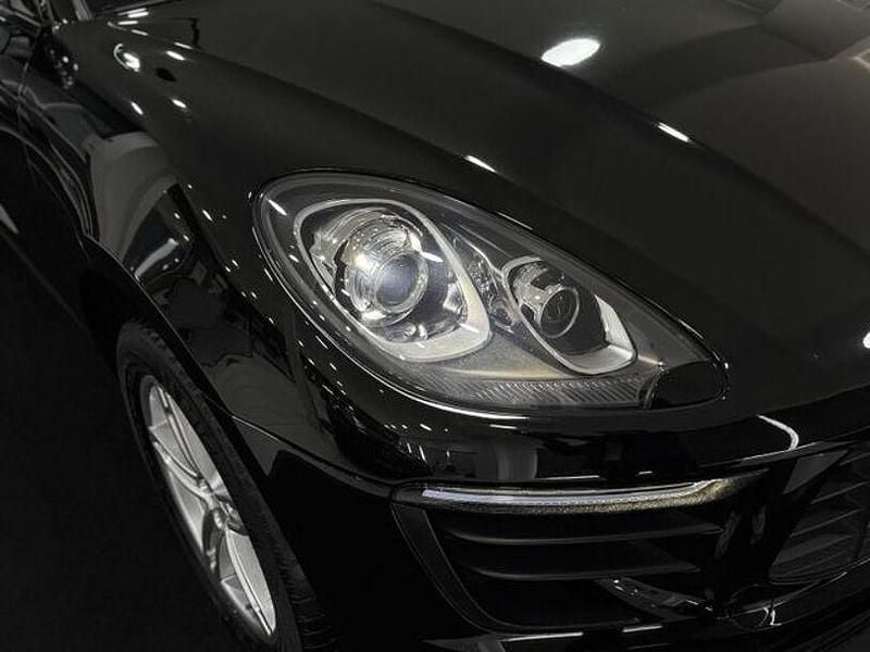 Second-hand Porsche Macan 252 CP (185 kW) 2018 Negru SUV