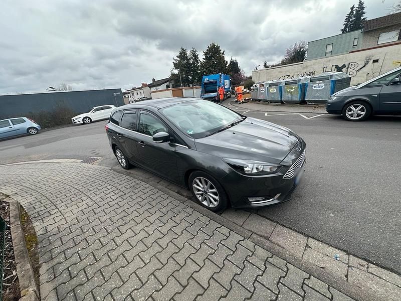 Usata Ford Focus 181 CV (133 kW) 2017 Grigio Berlina
