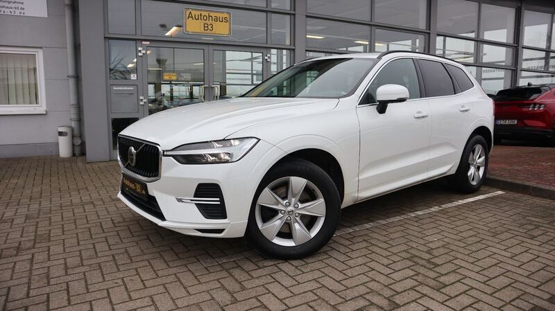 Weiß Gebraucht 2022 Volvo XC60 Core SUV | 26.990 € (Superpreis) - Bild 1/4