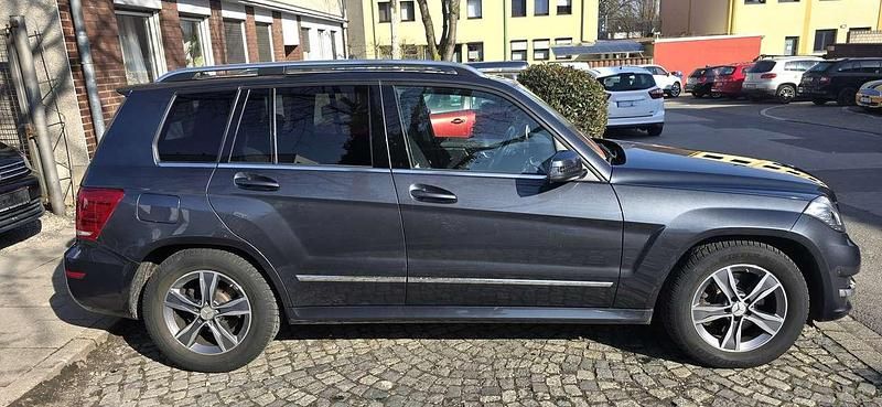 Gebraucht Mercedes GLK220 170 PS (125 kW) 2013 Grau SUV