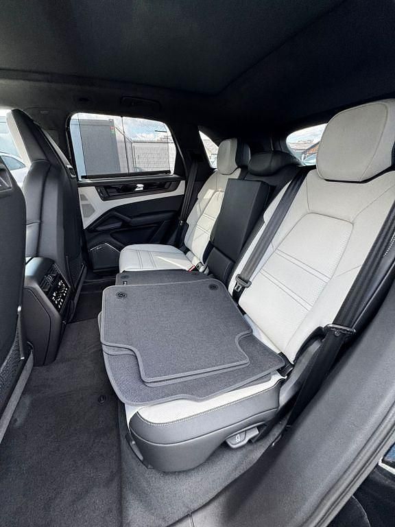 Neu Porsche Cayenne 500 PS (367 kW) 2026 Schwarz SUV