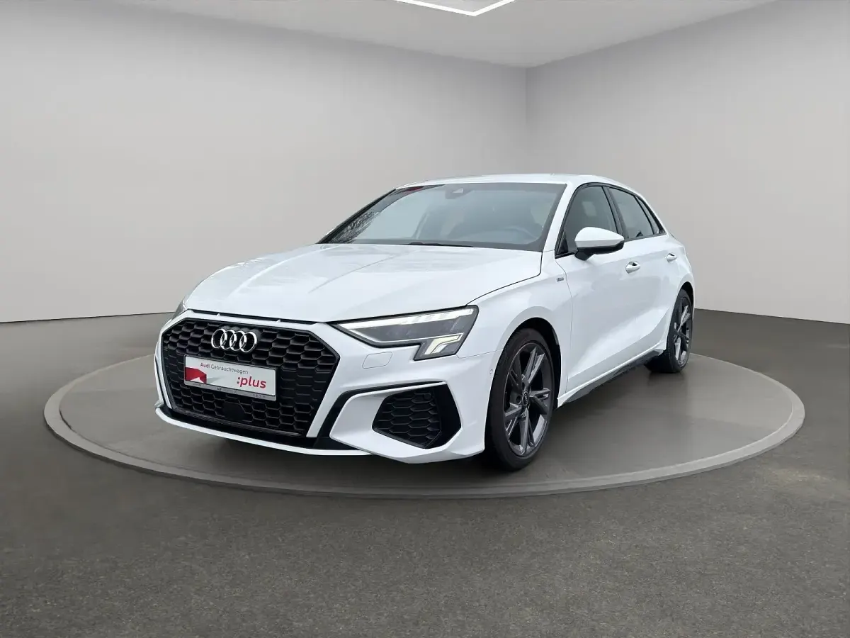 Gebraucht Audi A3 Design 150 PS (110 kW) 2021 Ibisweiß Limousine