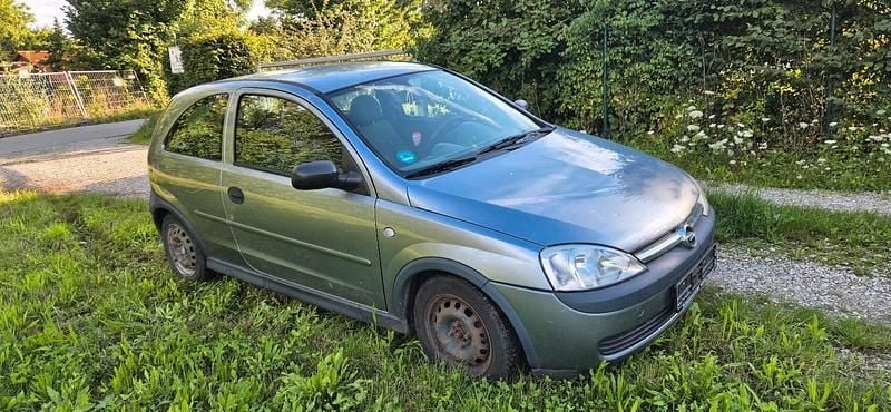 Blau Gebraucht 2004 Opel Corsa Kleinwagen | 500 € (Superpreis) - Bild 1/4