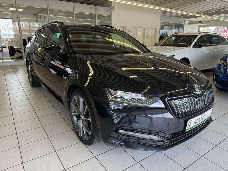 Schwarzmagic perleffekt Gebraucht 2022 Skoda Superb SportLine Kombi | 23.690 € (Fairer Preis) - Bild 1/3
