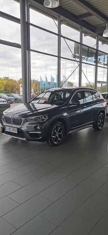 Grau Gebraucht 2017 BMW X1 xLine SUV | 17.700 € (Fairer Preis) - Bild 1/4