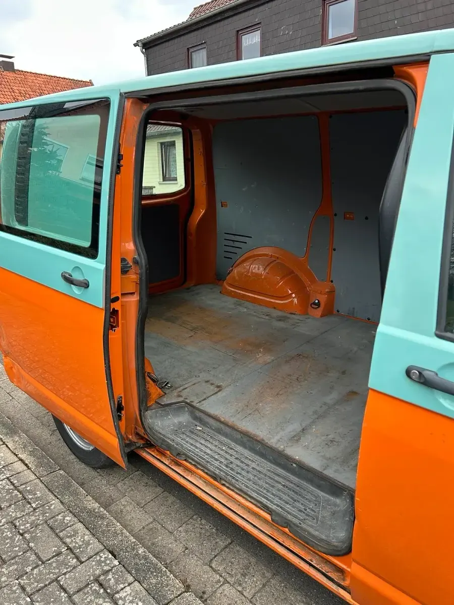 Używany VW Transporter 140 KM (102 kW) 2011 Andere farben Van